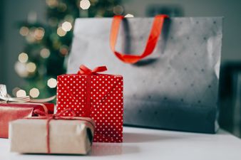 Here’s how to WIN €1,000 to spend in Stillorgan Village this Christmas