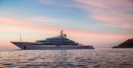 Walmart billionaire moors superyacht off Dún Laoghaire coast