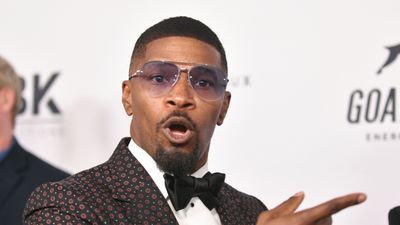 Jamie Foxx returns woman’s lost purse in first sighting since hospitalisation