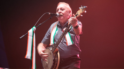 The Wolfe Tones want to support Oasis at Croke Park