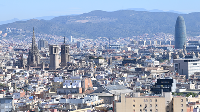 Toxic chlorine cloud forces 160,000 to confine inside in major European city