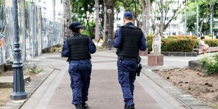 Decapitated head wrapped in tin foil handed to police
